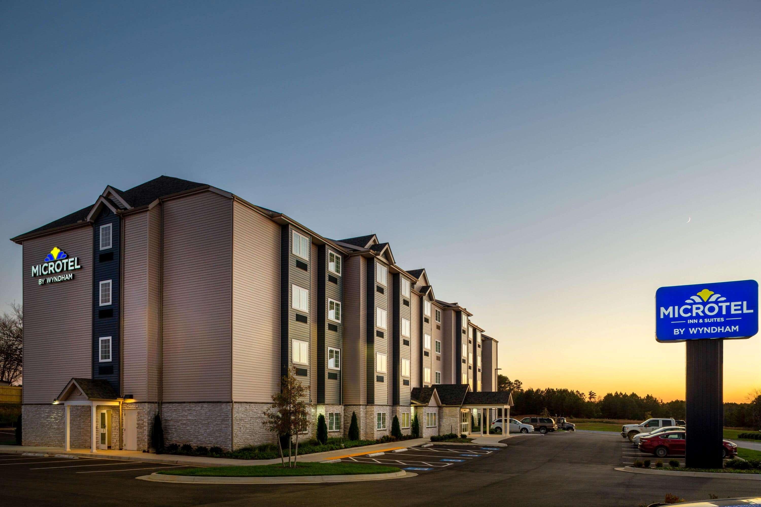 Microtel Inn Suites By Wyndham 南山 外观 照片